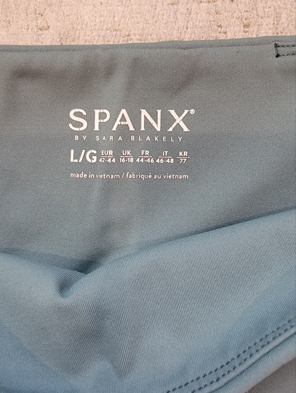 Spanx Booty Boost 7/8 Leggings - Picture 6 of 9